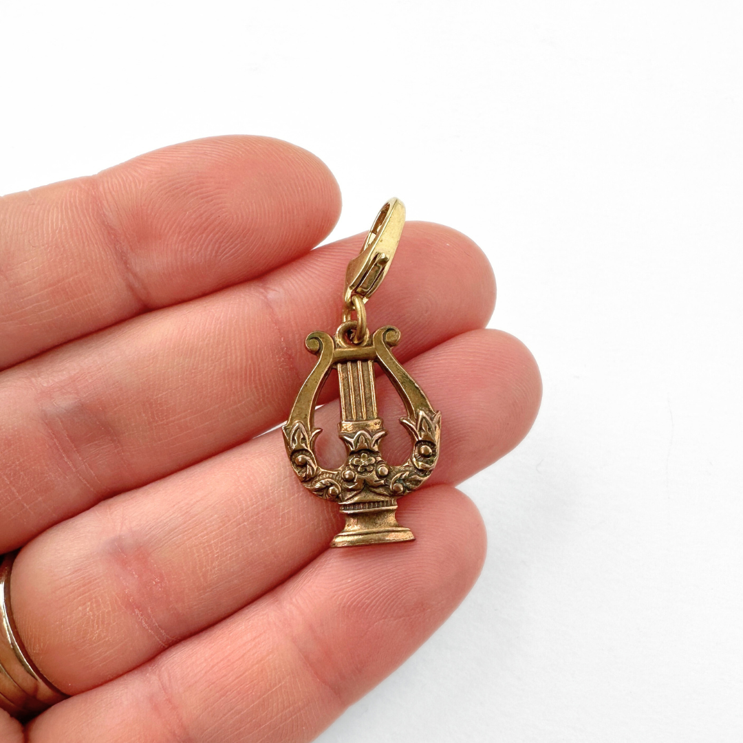 Vintage antique brass decorative harp/ lyre charm