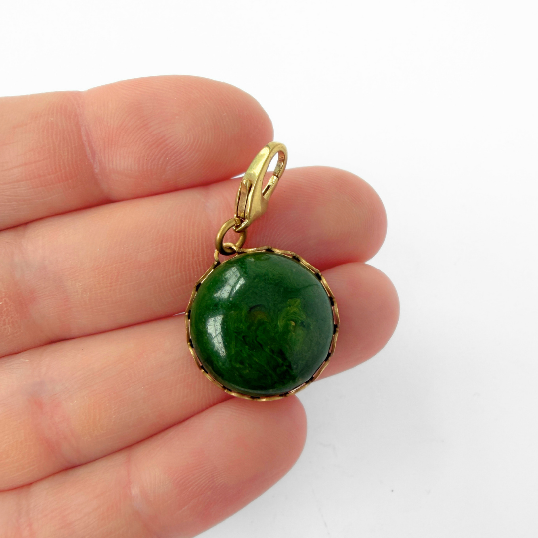 Vintage green swirl bakelite cabochon charm