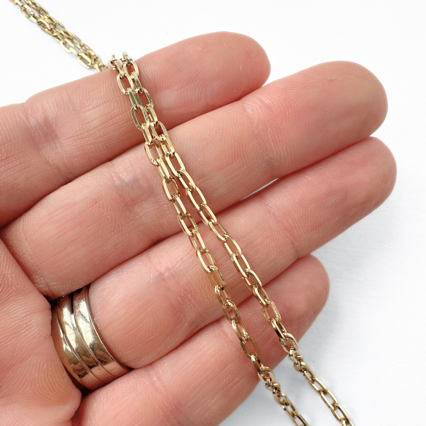 Thin gold plated blank cable chain