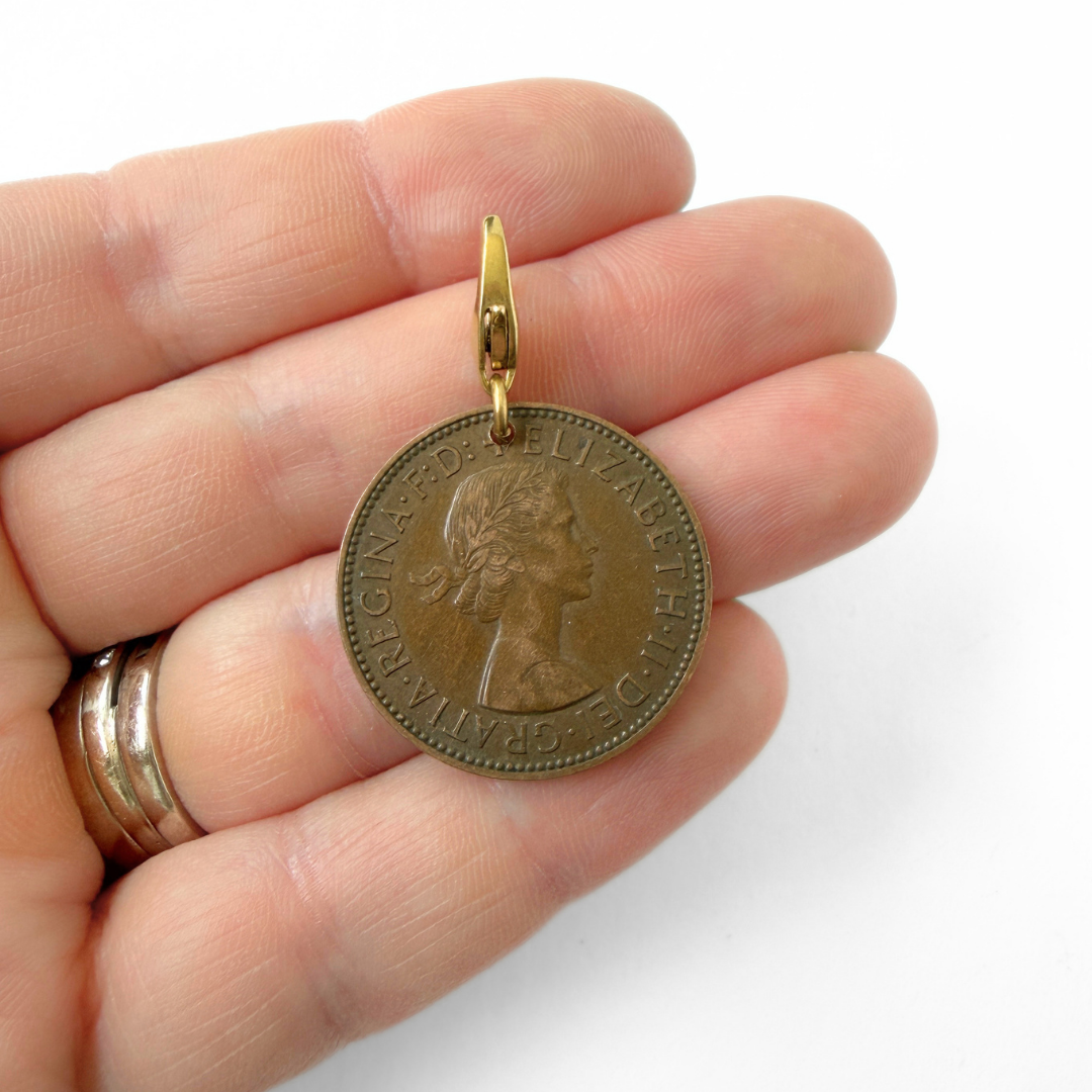 Vintage bronze 1955 Queen Elizabeth half penny coin charm