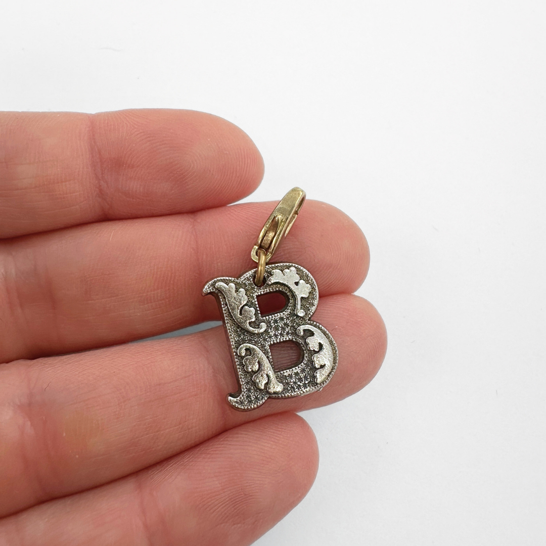 Vintage decoratibe letter "B" silver tone charm