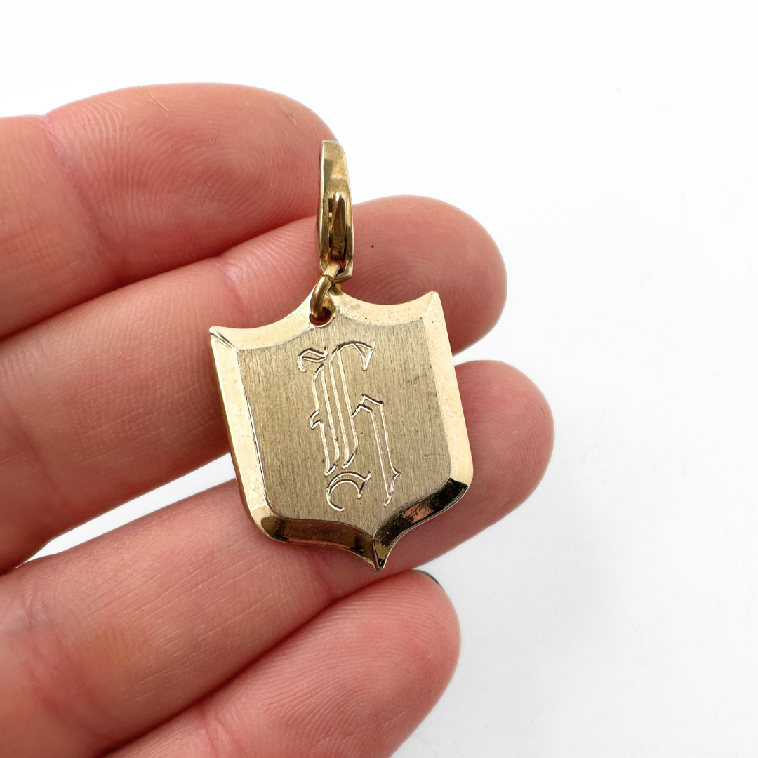 Gold tone engraved "G" monogram vintage shield cufflink charm
