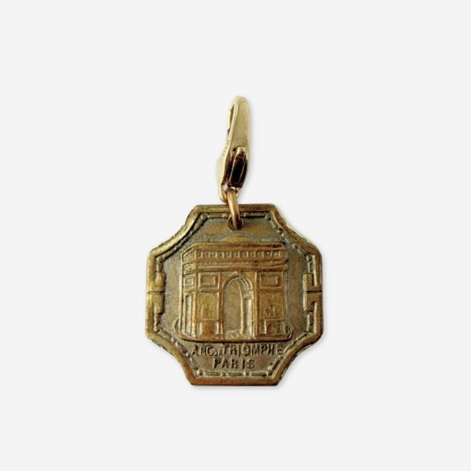 Vintage aged brass Parisian landmark medal charm: Arc de Triomphe