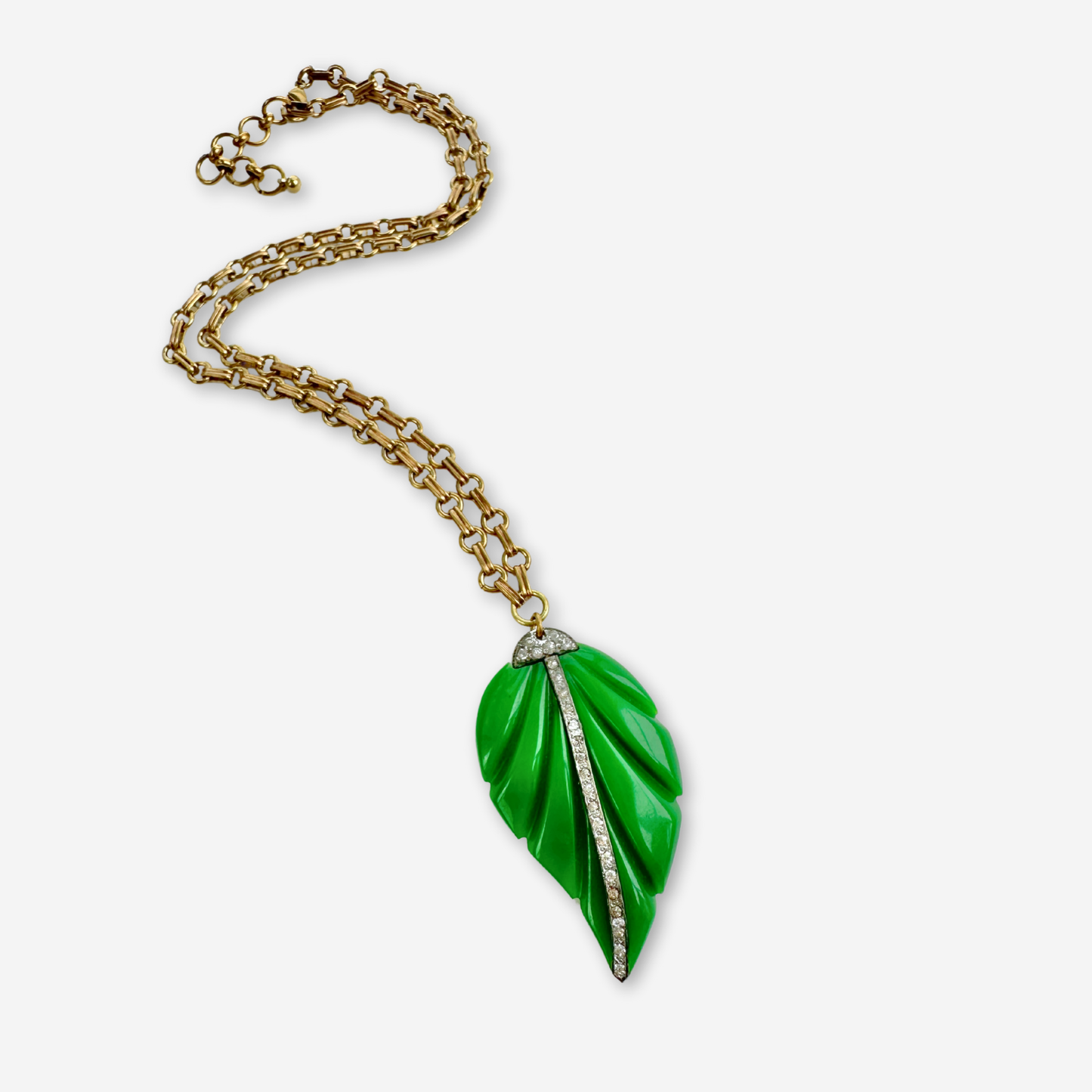 Refashioned vintage kelly green deco leaf pendant necklace