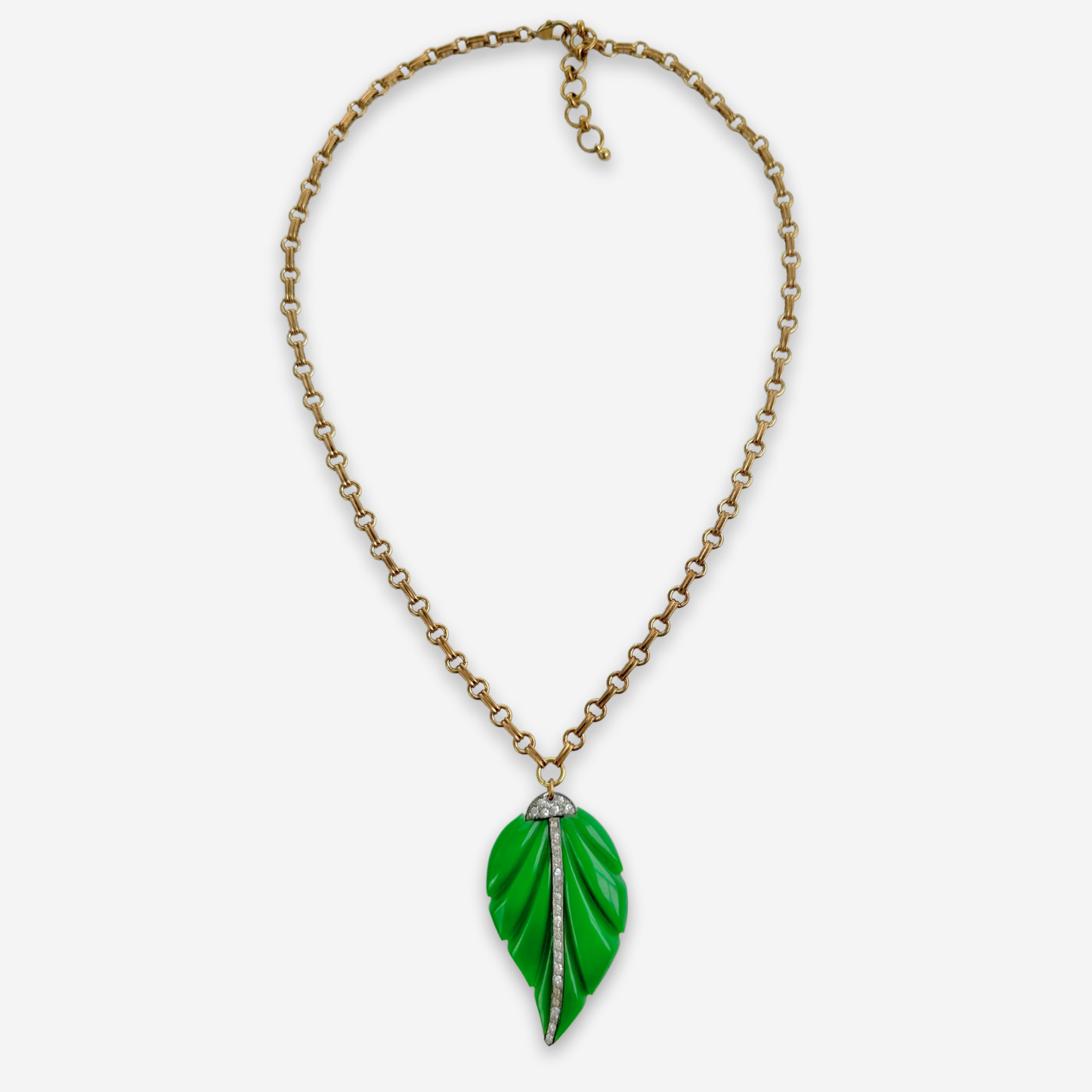 Refashioned vintage kelly green deco leaf pendant necklace