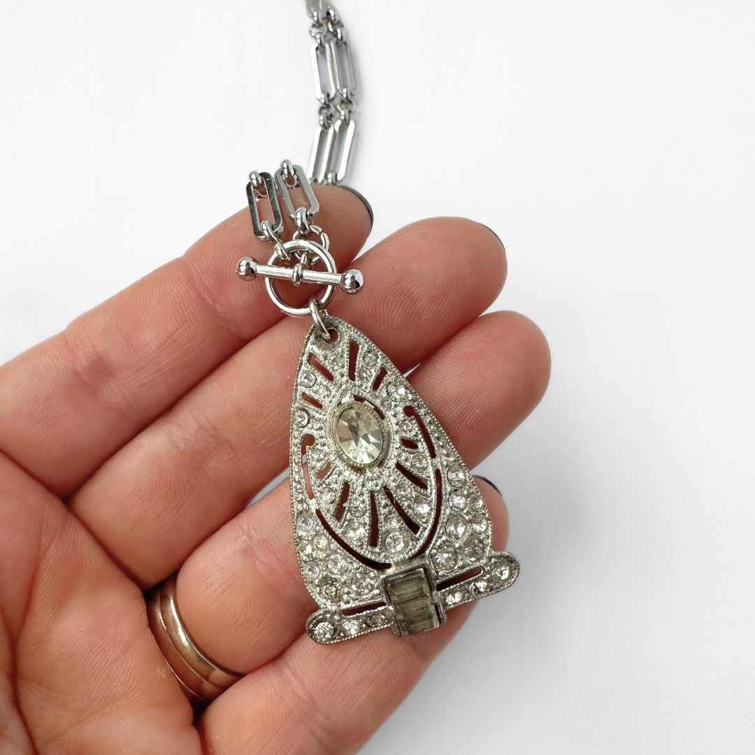 Vintage clear rhinestone deco pendant with silver plated oval link chain