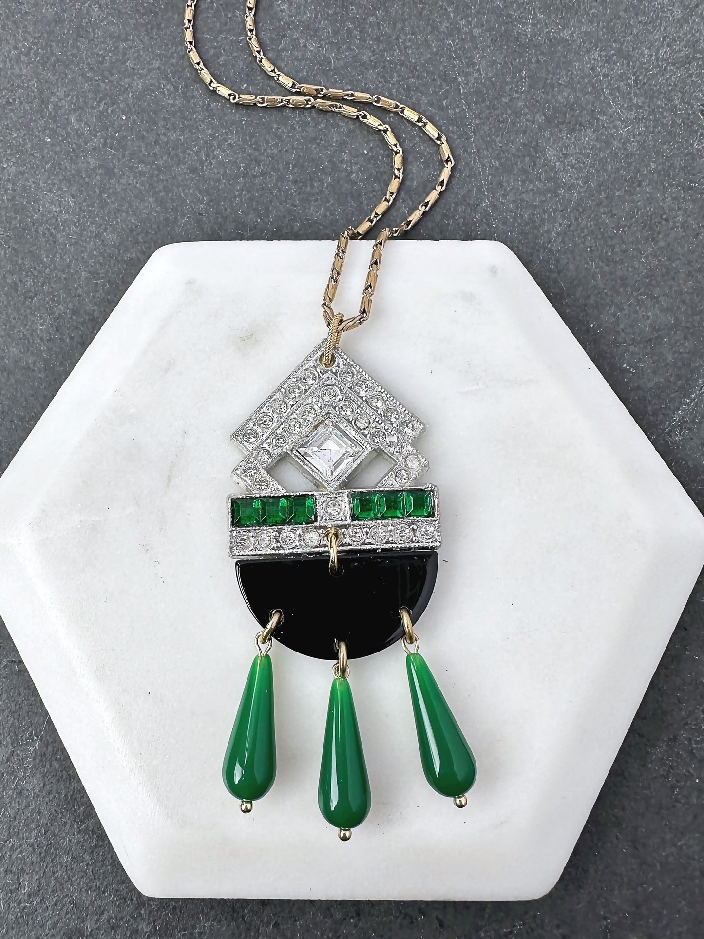 Vintage Art Deco green and black rhinestone assemblage long pendant necklace